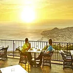 Luxury One Bedroom Palheiro Village By Hr Madeira