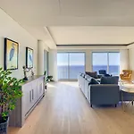 Grand Lux Apartment By Lovelystay