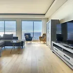 Grand Lux Apartment By Lovelystay