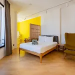 Yellow Sun Studio Apartment