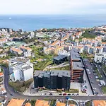 Panoramic Bay And Sea Views - Luxury 3-Bed Flat