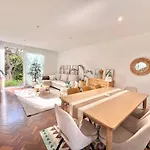 The Luzia House