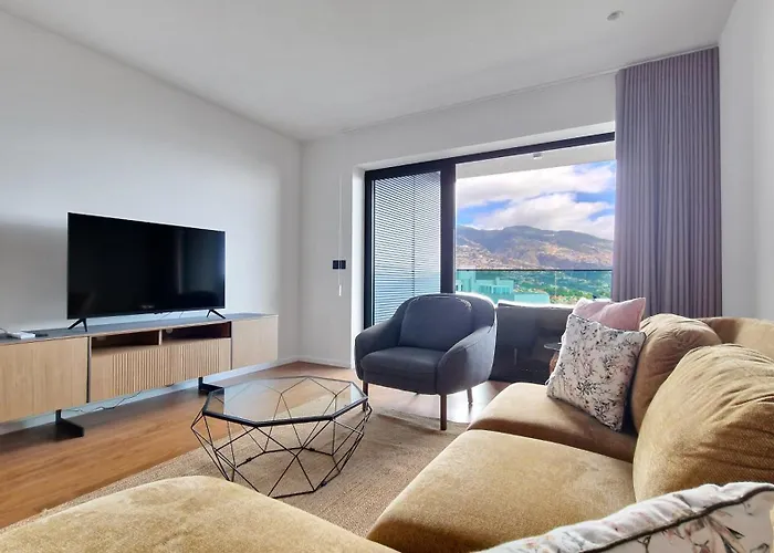 Lux Suite By Lovelystay