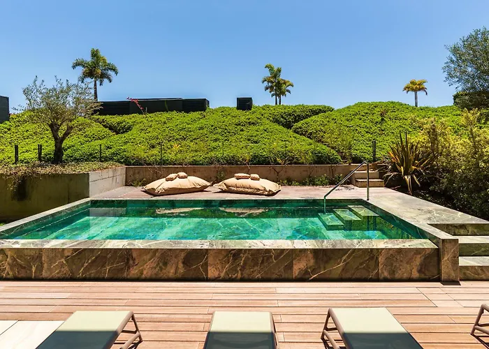 Savoy Monumentalis I By Madeira Dream Stays