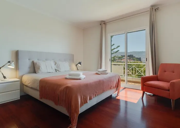 Sao Joao- 3 Bedroom Apartment