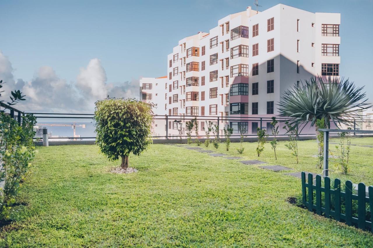 5 Bedrooms In Privileged Area With Ocean View Funchal (Madeira)
