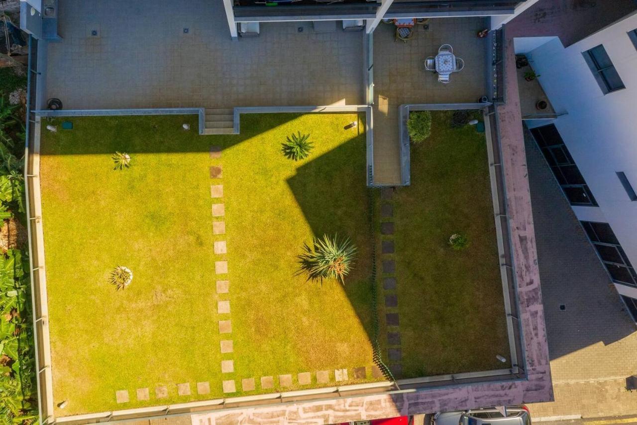 5 Bedrooms In Privileged Area With Ocean View Apartment