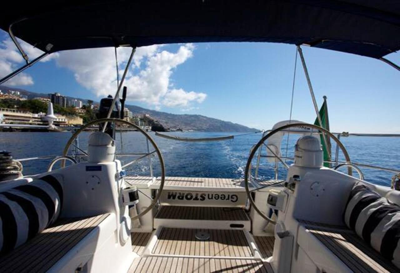 Charming Boat In With Sea View