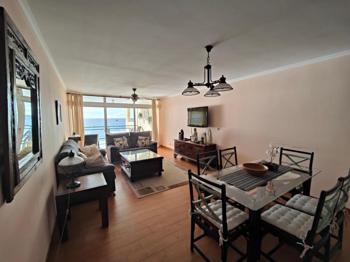 Apartament By The & Pool *