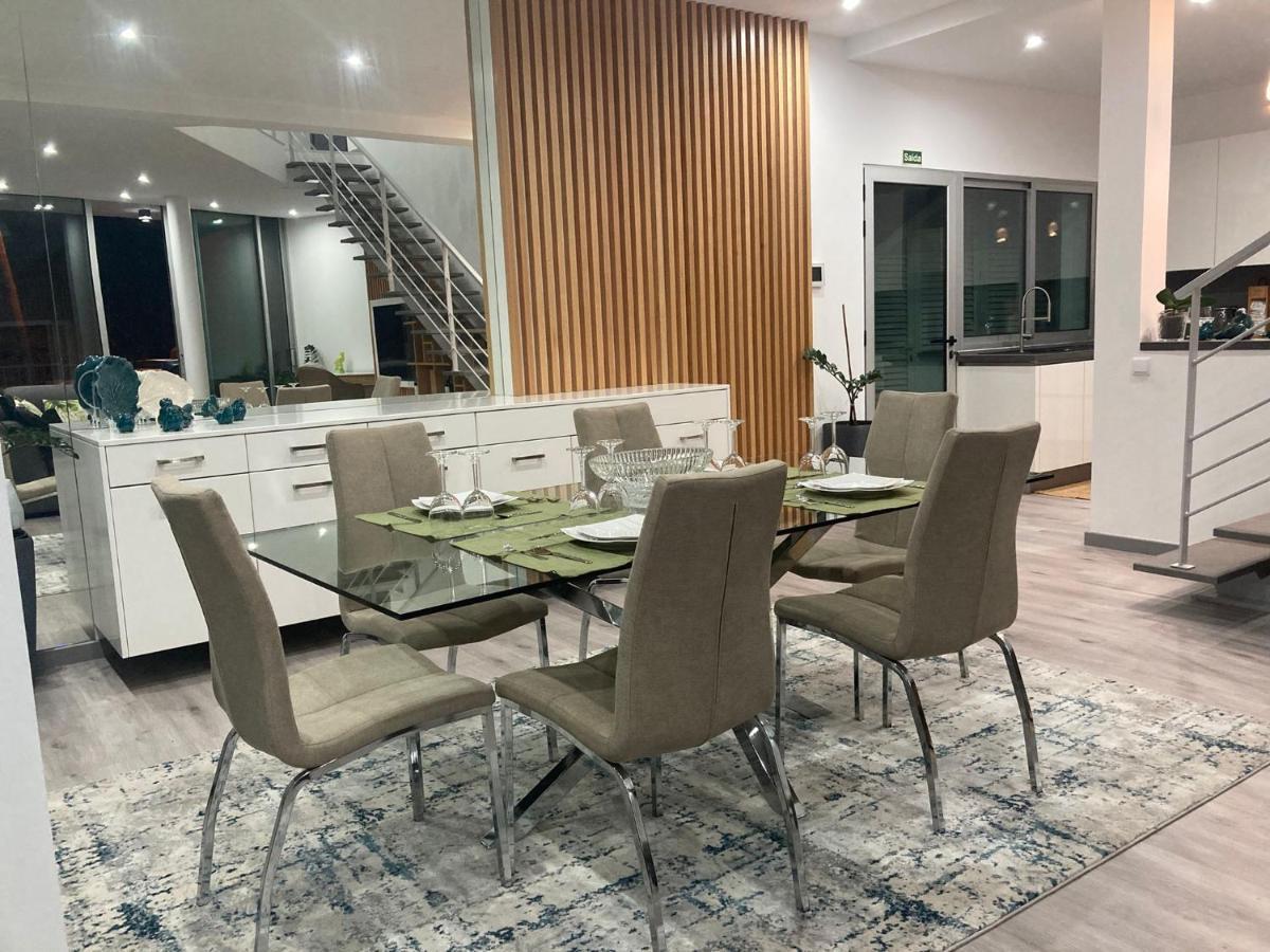 Villa 65 - Edge Retreat