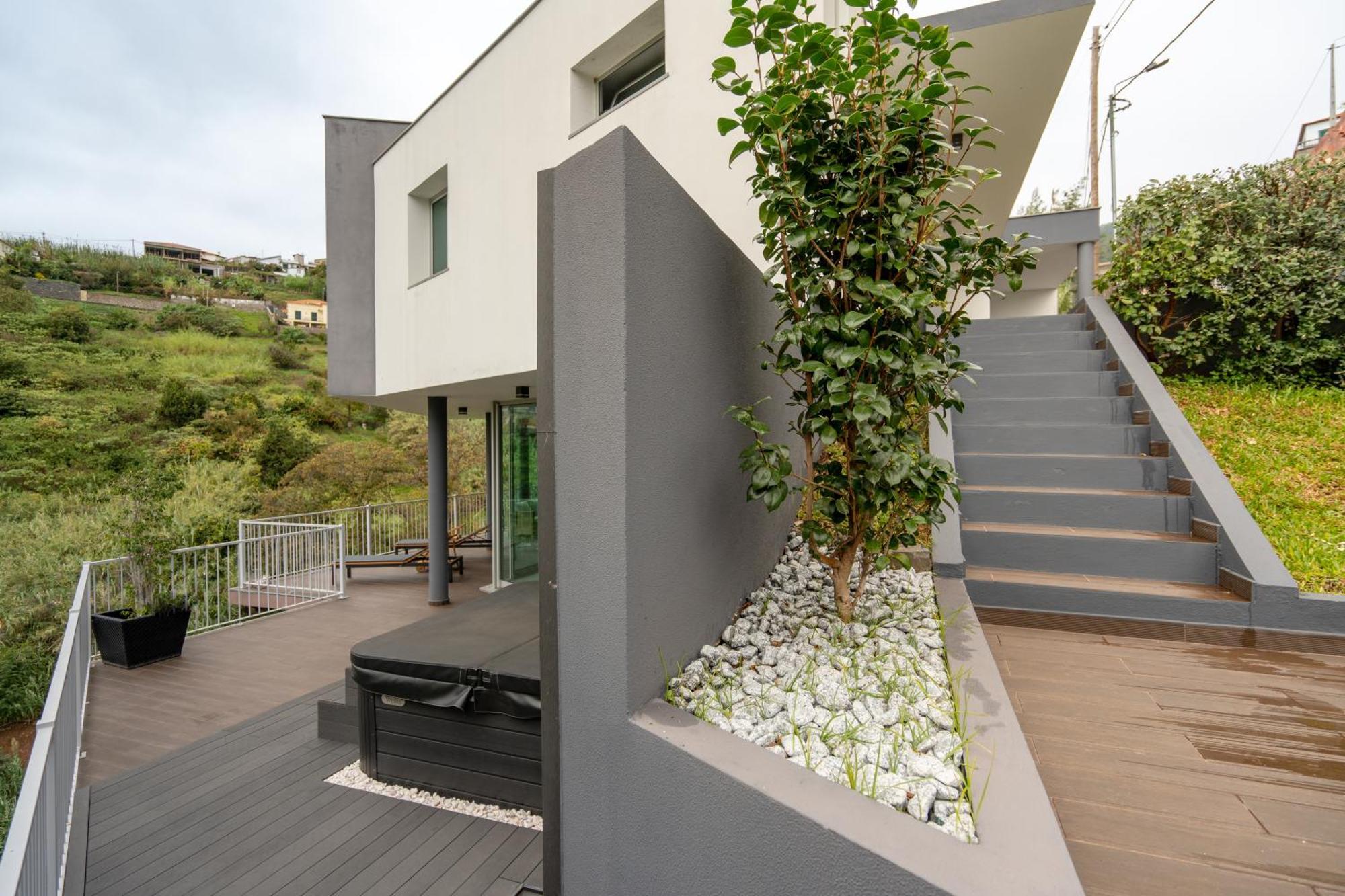 65 - Edge Retreat Funchal (Madeira)
