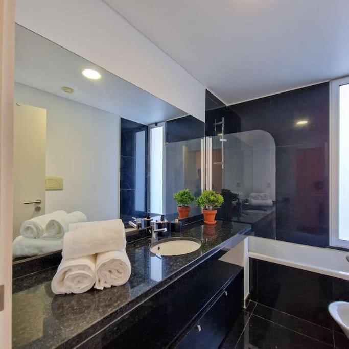 Apartment Upscale, Spacious & Peacefull 3-bedroom *