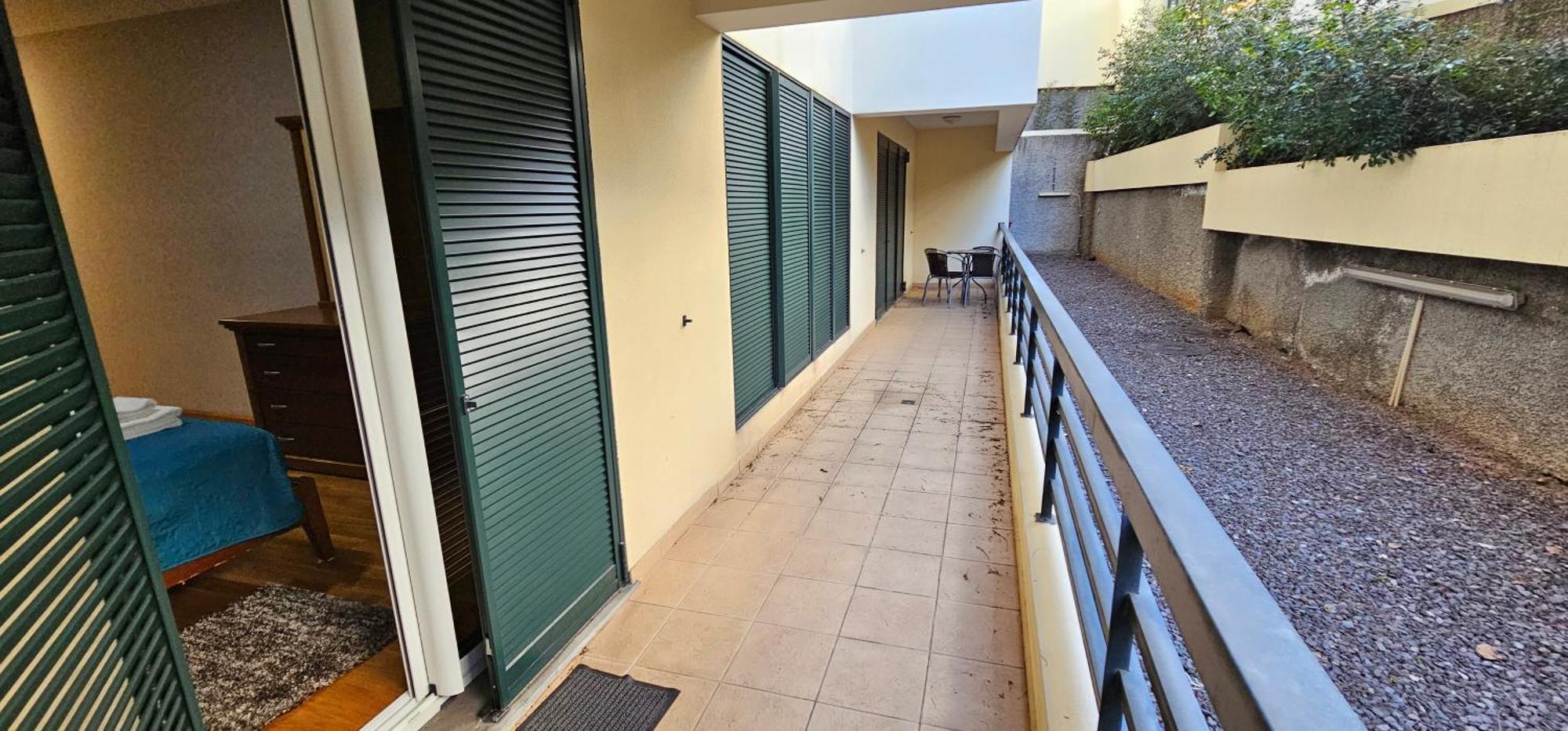 Suncoast V Apartment