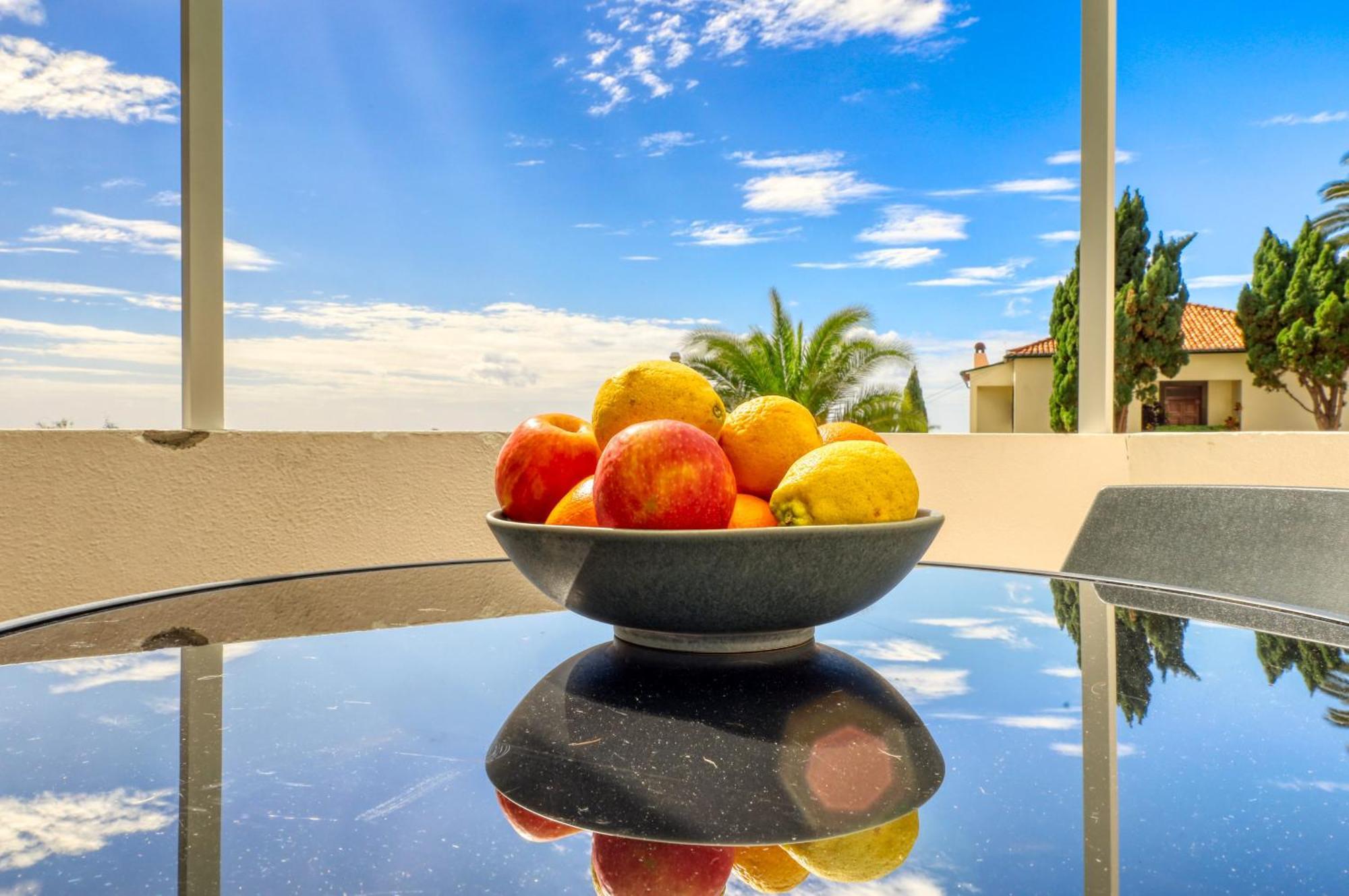 Lido Sunset, A In Madeira Appartement *