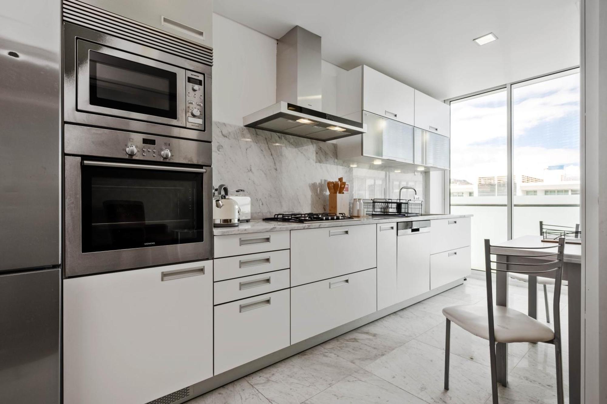 Seaside Serenity Apartment