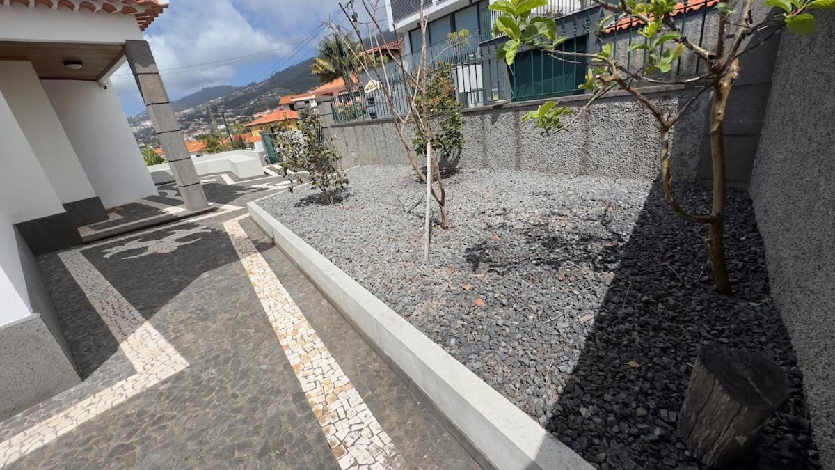 Casa Mollivia - Breath Taking Views Over * Funchal (Madeira)