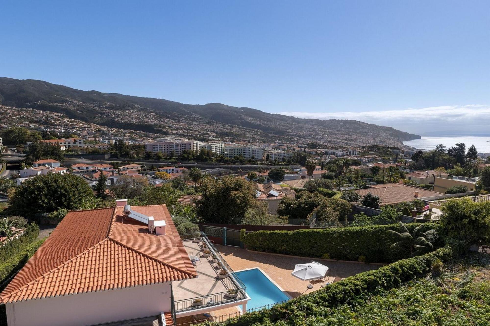 Great Family Villa In Funchal Holiday home
