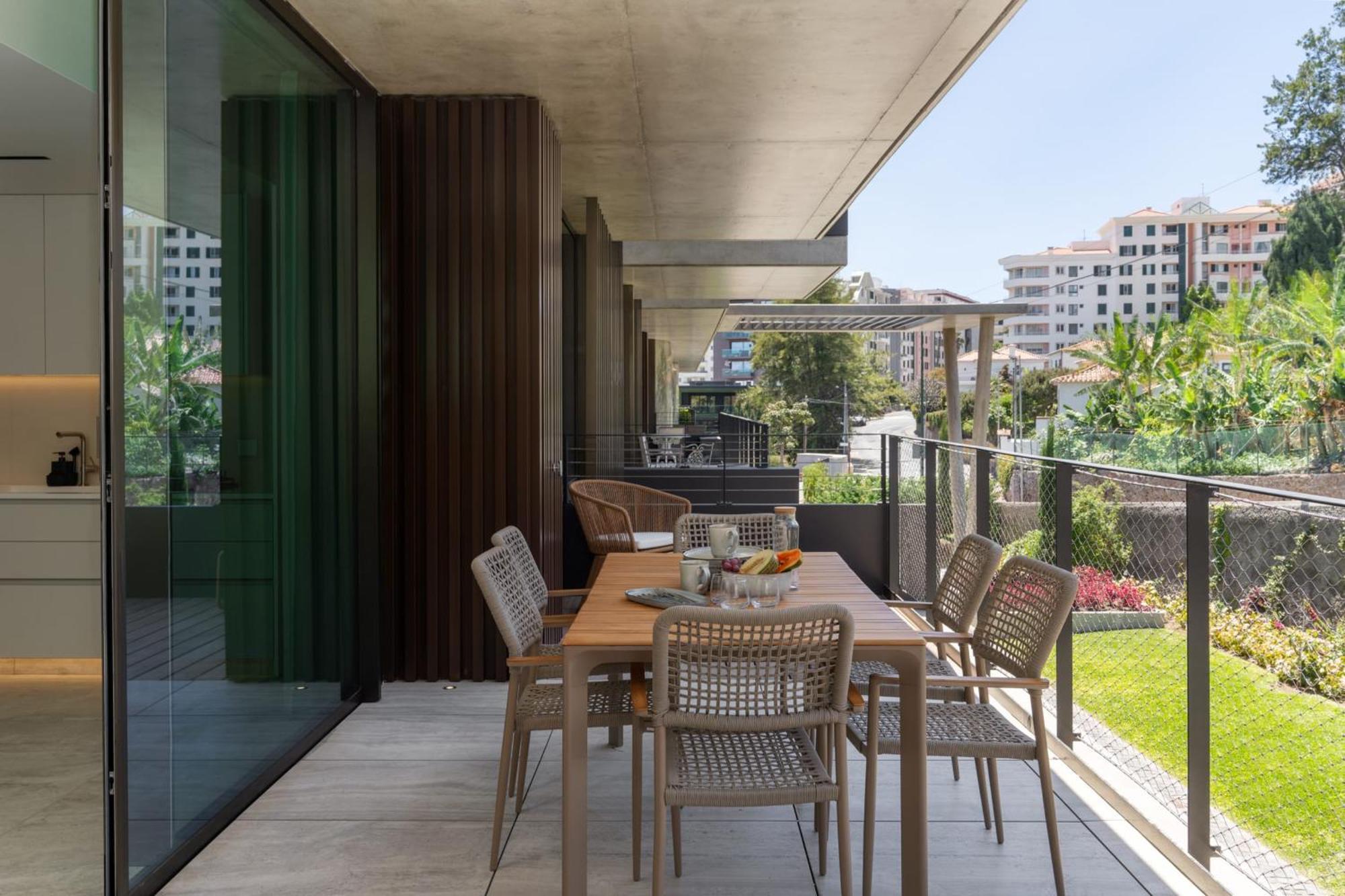 Savoy Monumentalis V A Retreat In An Icon Of Luxury Apartment