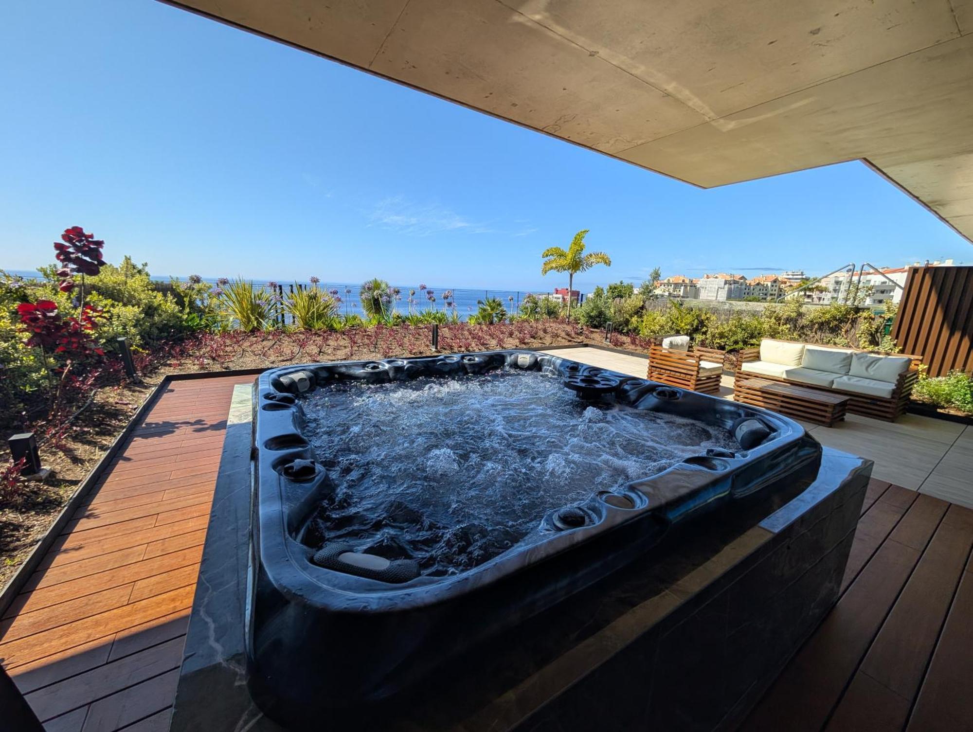 Savoy One Bedroom With Jaccuzzi - Style And Sophistication * Funchal (Madeira)
