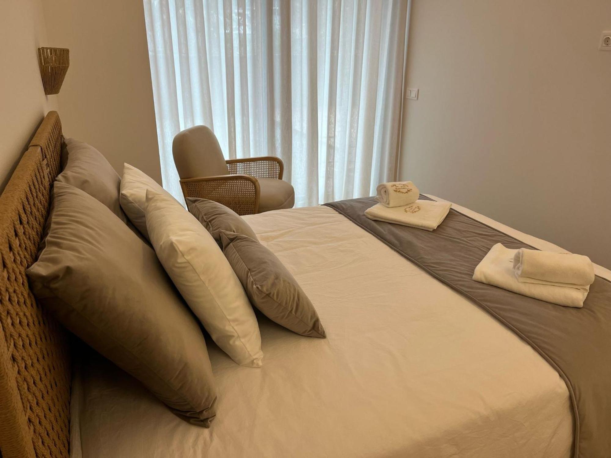 In-town Residences Apartment *