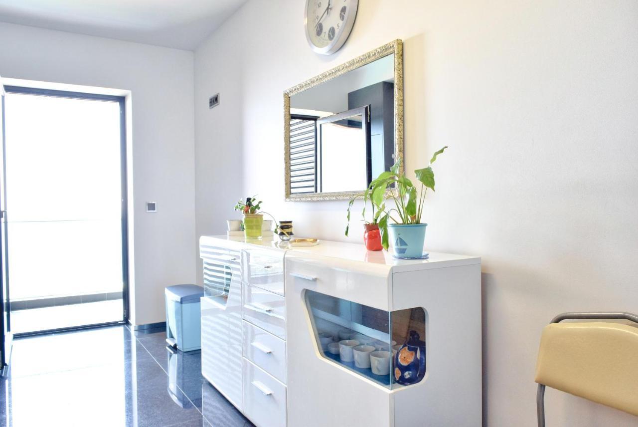 Apartment Seculo Xxi-c, A In Madeira