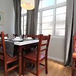 Sunny House Few Minutes From City Center