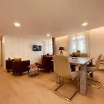 Living Funchal Executive