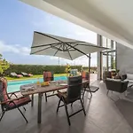 Villa Das Quebradas By An Island Apart