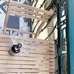 Apartment Primavera: City Centre, Modern W/Balcony