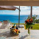 Jolie Maison Vue Sur L\'Ocean