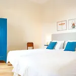 Renovated Traditional House W 3Br & Outdoor Space