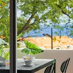 Lido II by Travel to Madeira