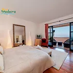 Villa Luz by OurMadeira
