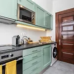 Zino Apartment B - By Wehost