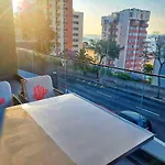 Funchal Infinito Azul - Moderno Elegante Com Piscina