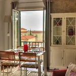 Old Town Apartment