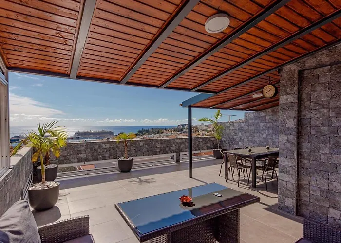 Flowers Island House 2