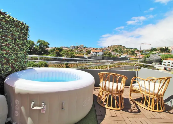 Sunny House Few Minutes From City Center