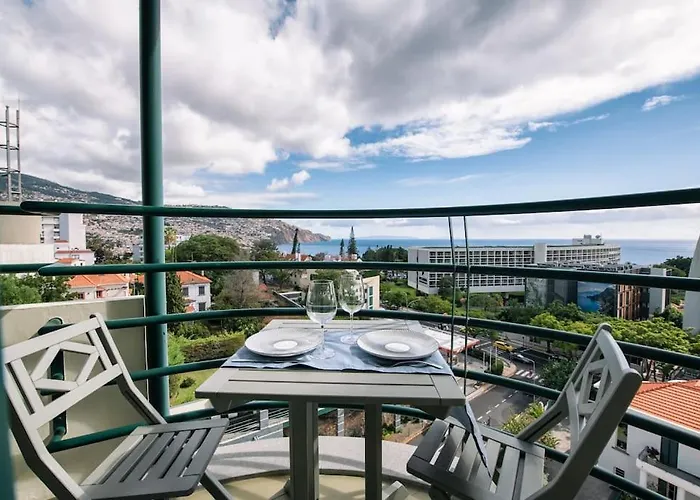 Ilheus Seaview Art Apartment