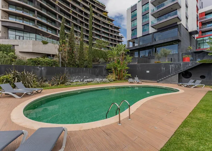 Flh Funchal Elegant Apartment With Pool & Balcony