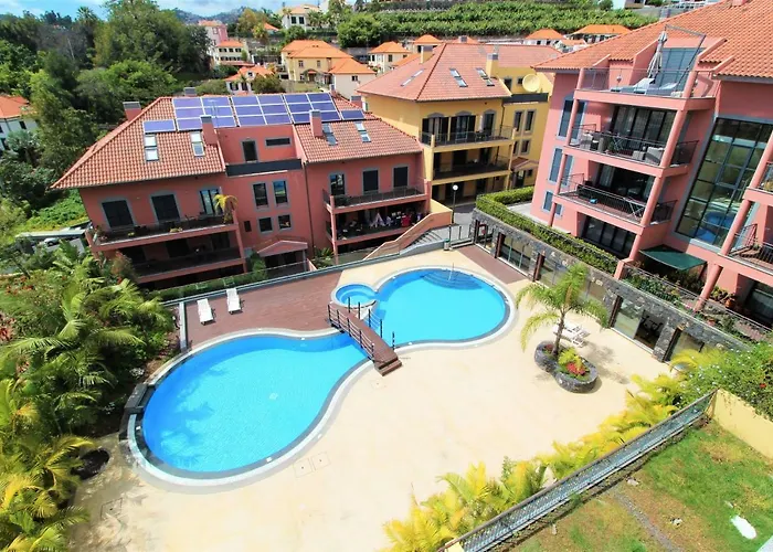 living Apartment With Private Pools, jacuzzi,Gym