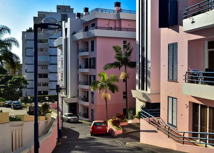 Bom Jesus Do Lido, A Home In Madeira