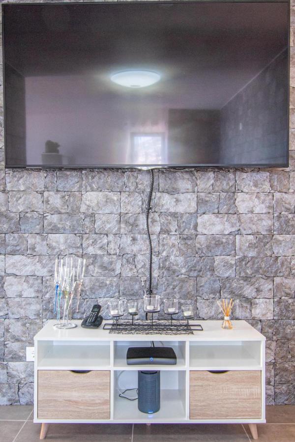 Apartment Flowers Island House 2 *