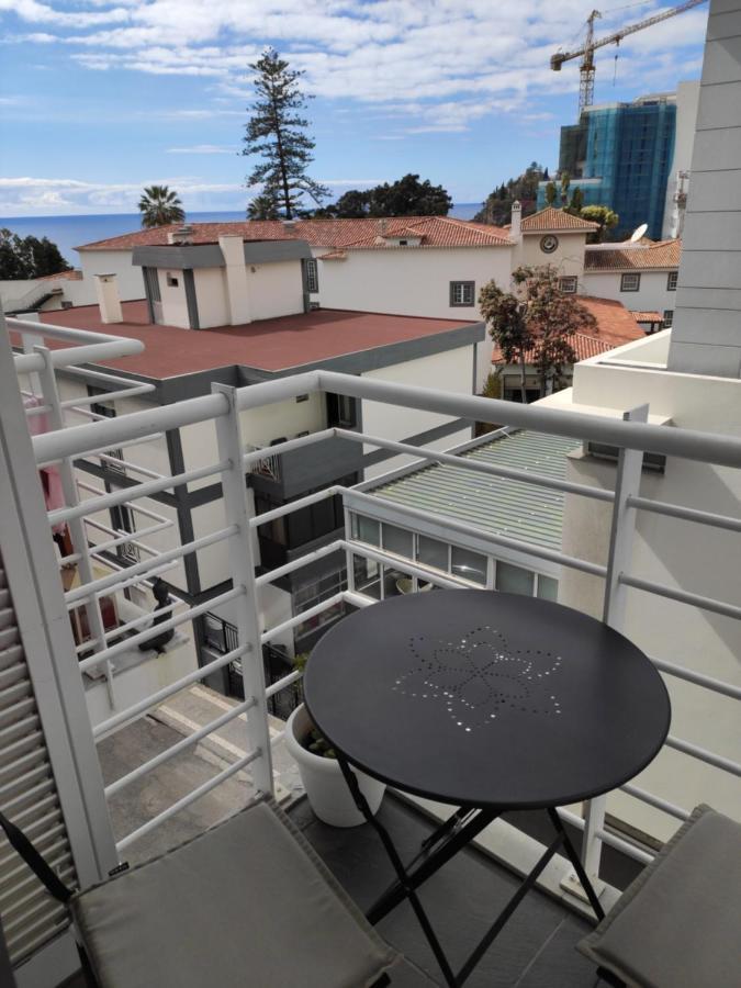 Amelia Apartment