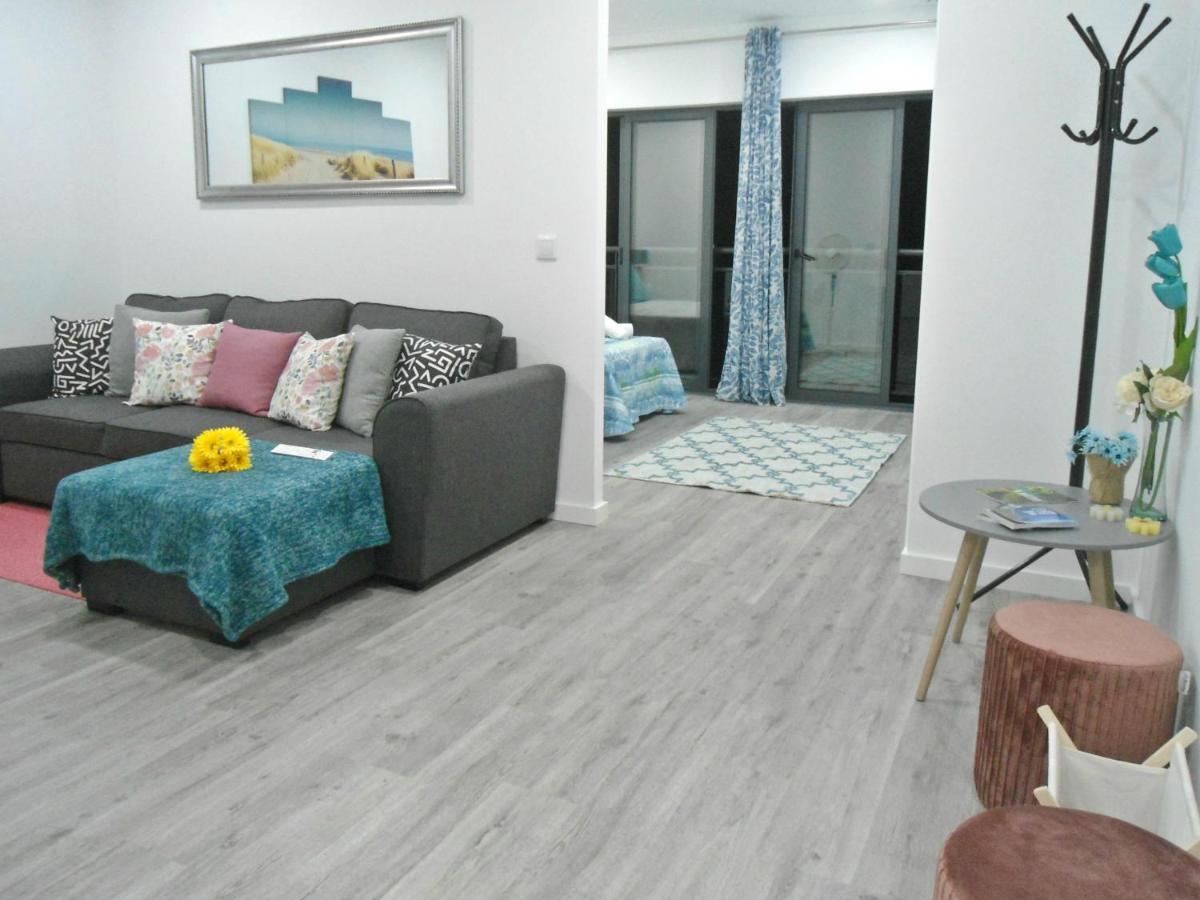 Town Apartment *