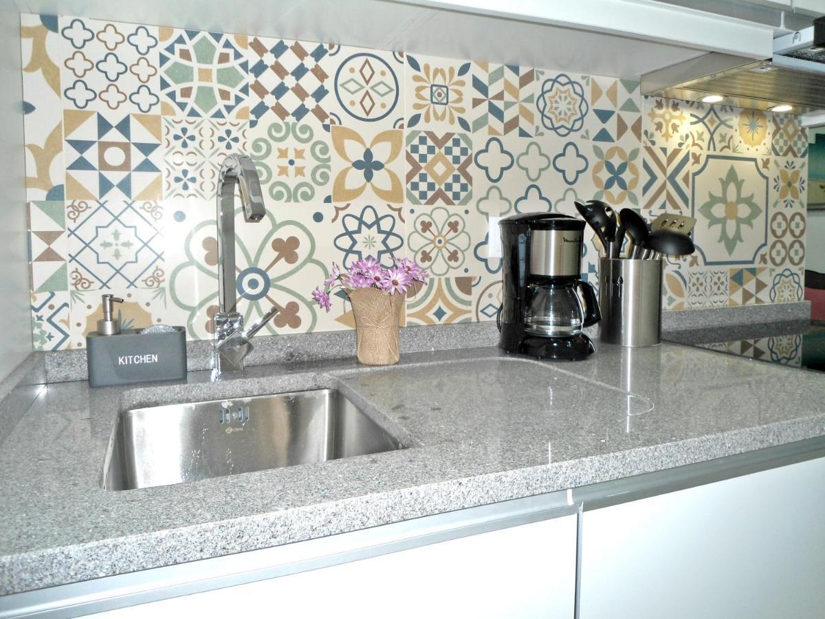 Town Apartment *