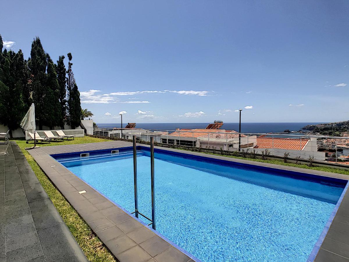 The White House - By Lovelystay Villa Funchal (Madeira)