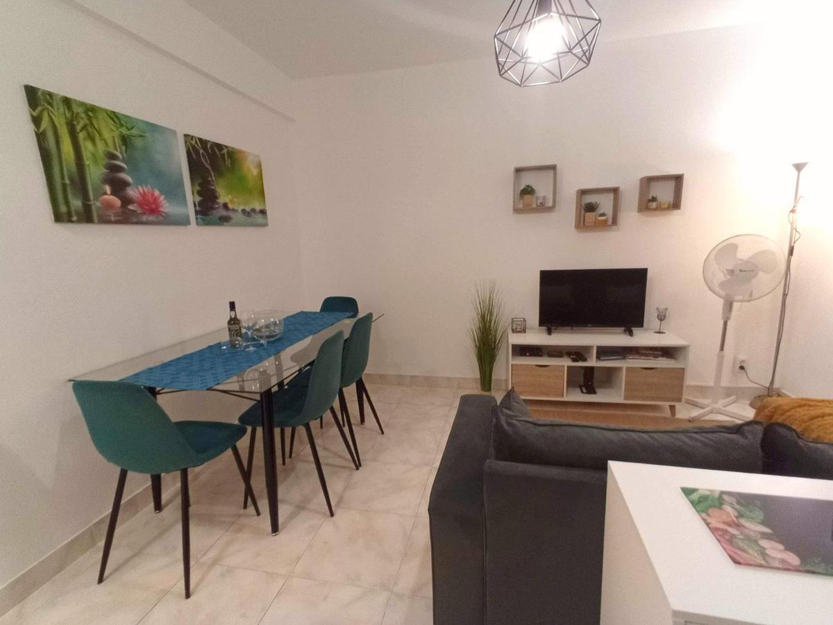 Panoramic View Apartment *