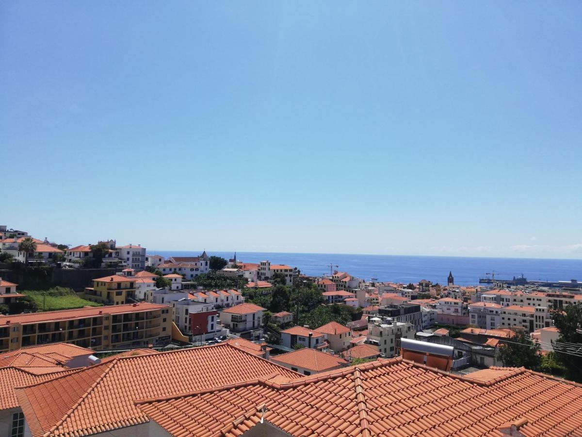 Panoramic View Apartment Funchal (Madeira)