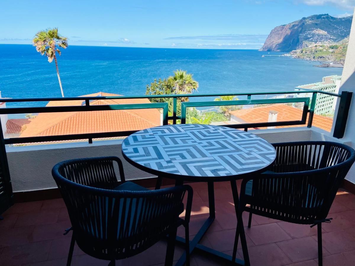 Ocean Cliffs Funchal (Madeira)